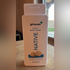 NWT Native Limited Edition Girl Scout Trefoils Cookie Body Wash - 18oz